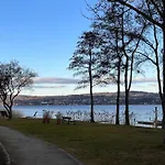 Seeglueck Seegold - Moderne Maisonette-wohnung Mit Balkon Und Parkplatz In Seenaehe In Konstanz-dingels-dorf شقة *
