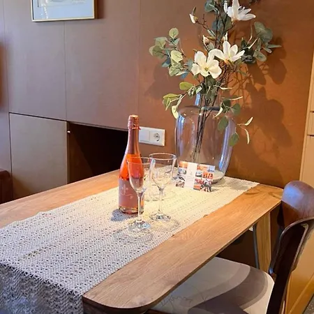 Seeglueck Seegold - Moderne Maisonette-wohnung Mit Balkon Und Parkplatz In Seenaehe In Konstanz-dingels-dorf * كونستانز
