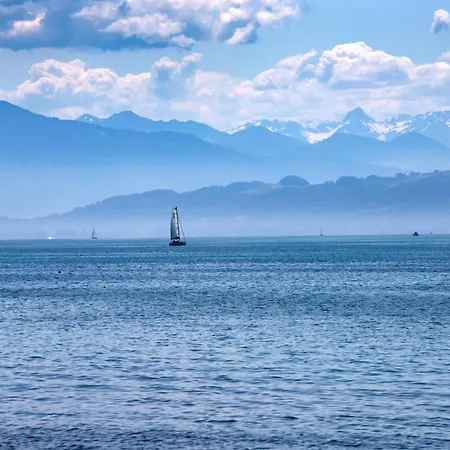 Seeglueck Seegold - Moderne Maisonette-wohnung Mit Balkon Und Parkplatz In Seenaehe In Konstanz-dingels-dorf