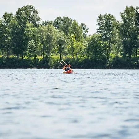 Seeglueck Seegold - Moderne Maisonette-wohnung Mit Balkon Und Parkplatz In Seenaehe In Konstanz-dingels-dorf Apartment