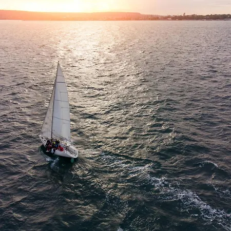 Seeglueck Seegold - Moderne Maisonette-wohnung Mit Balkon Und Parkplatz In Seenaehe In Konstanz-dingels-dorf Konstanz