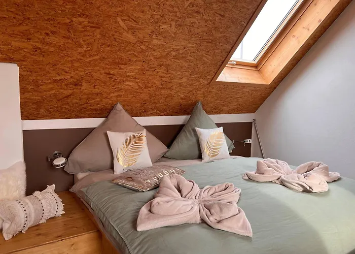 Seeglueck Seegold - Moderne Maisonette-wohnung Mit Balkon Und Parkplatz In Seenaehe In Konstanz-dingels-dorf Appartement Konstanz