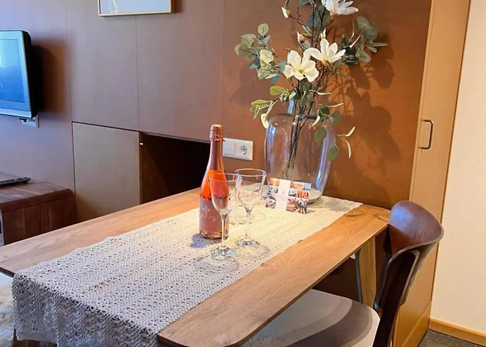 Seeglueck Seegold - Moderne Maisonette-wohnung Mit Balkon Und Parkplatz In Seenaehe In Konstanz-dingels-dorf * Konstanz