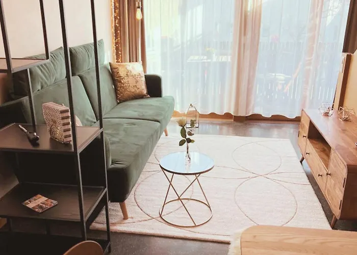 Seeglueck Seegold - Moderne Maisonette-wohnung Mit Balkon Und Parkplatz In Seenaehe In Konstanz-dingels-dorf Appartement Konstanz