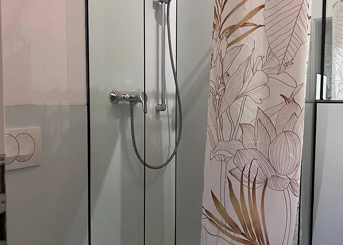 Seeglueck Seegold - Moderne Maisonette-wohnung Mit Balkon Und Parkplatz In Seenaehe In Konstanz-dingels-dorf Konstanz