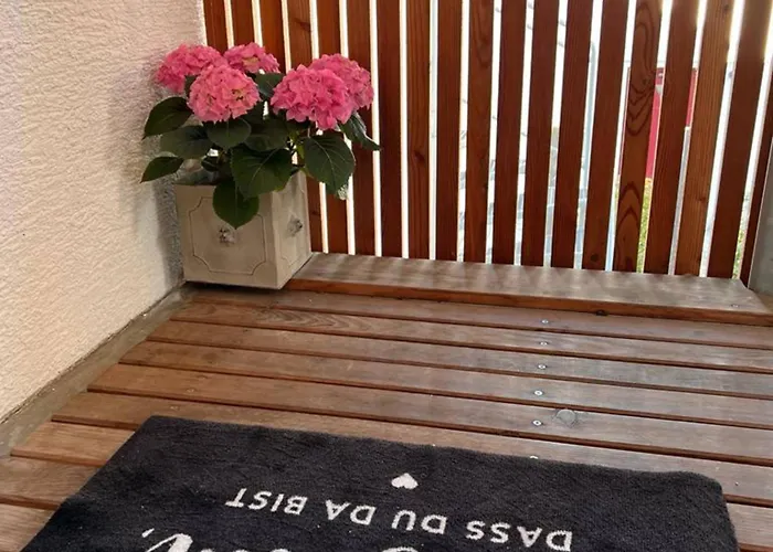 Seeglueck Seegold - Moderne Maisonette-wohnung Mit Balkon Und Parkplatz In Seenaehe In Konstanz-dingels-dorf